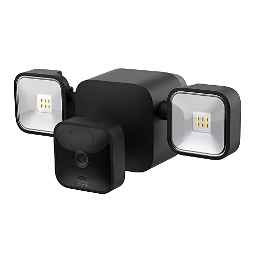 blink outdoor flutlicht kabellose batteriebetriebene flutlicht halterung und smarte hd sicherheitskamera 700 lumen bewegungserfassung einrichtung in wenigen minuten